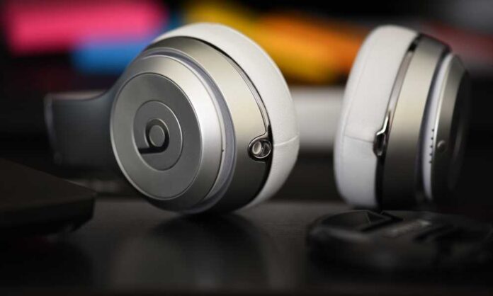 The Rise in Popularity of Wireless Headphones
